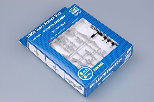 TR06229 Trumpeter 1/350 Su-25UTG FROGFOOT Trumpeter
