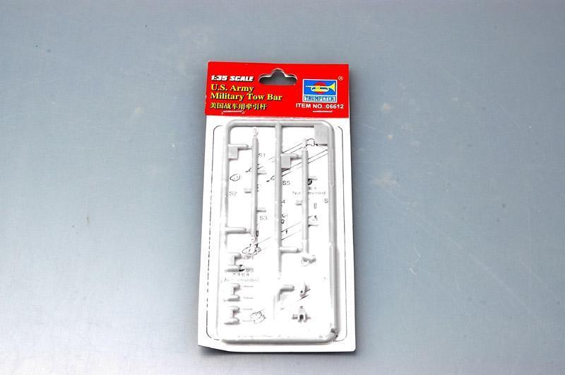 TR06612 Trumpeter 1/35 U.S. Army Military TOW Bar with Clevices Trumpeter