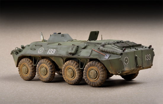 TR07137 Trumpeter 1/72 Russian BTR-70 APC early version