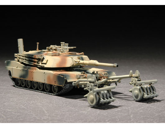 TR07278 Trumpeter 1/72 M1A1 with Mine Roller Set Trumpeter
