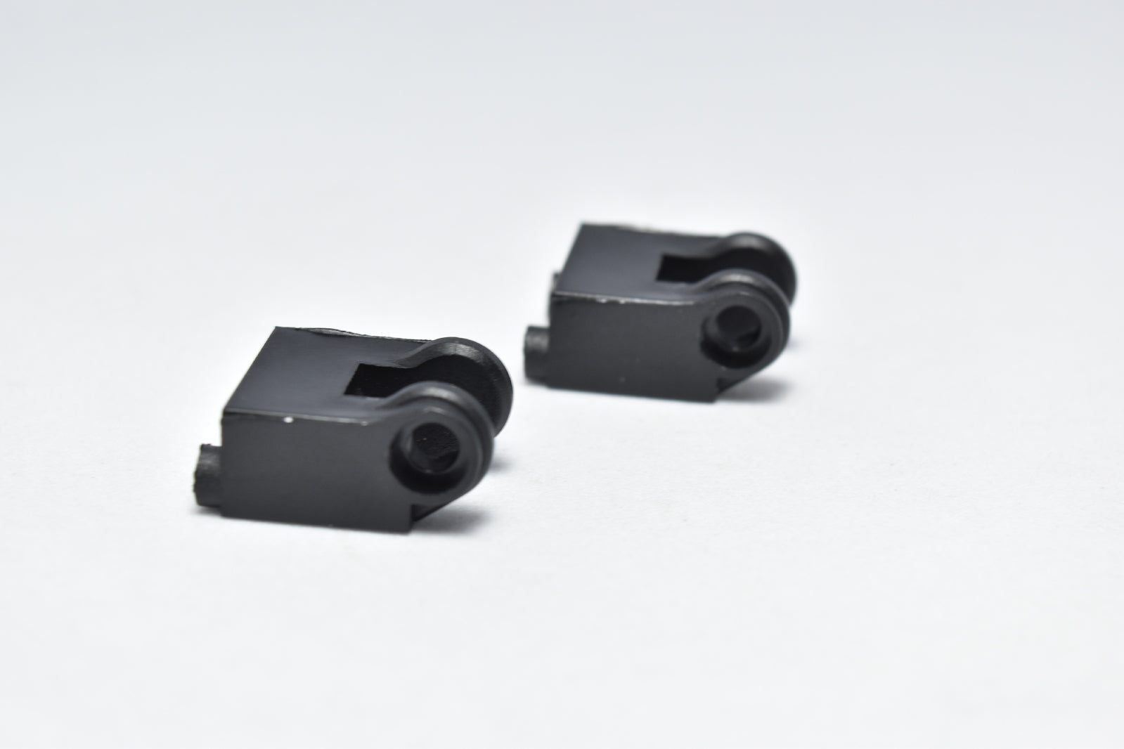 WL104310-2180 Front right undercarriage small bracket assembly WL TOYS