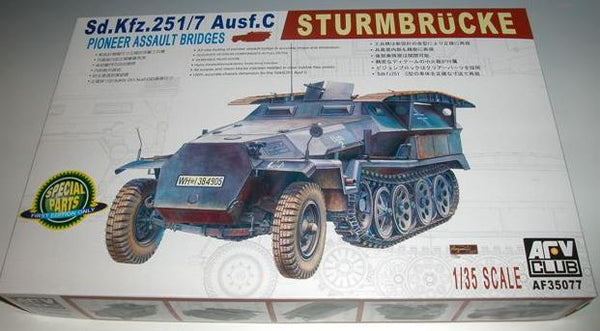 AFV Club AF35077 1/35 German Sd.Kfz.25 Ausf.C Half-Track Plastic Model Kit